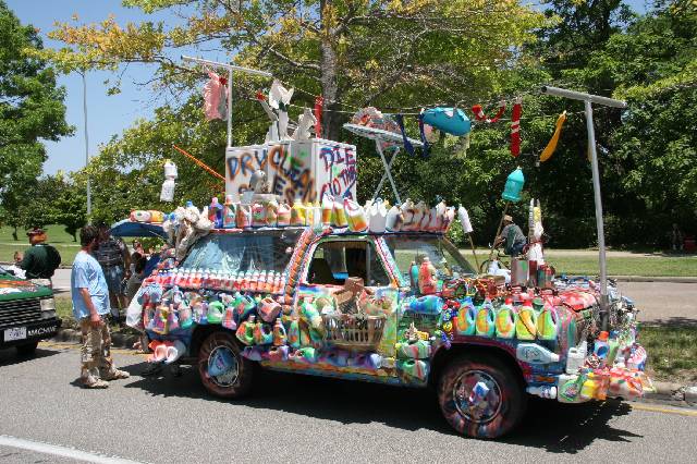 2006_ArtCar_3_Parade 214 